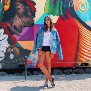 Meet your Posher, Amanda giulia